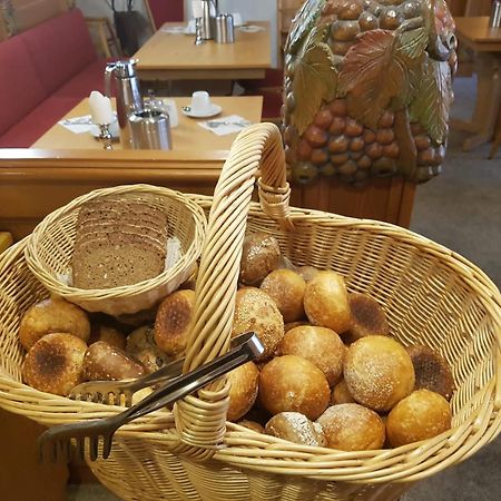Hotel Zum Goldenen Ochsen Майкамер Екстериор снимка