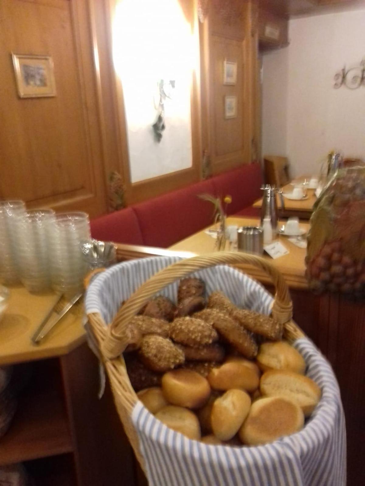 Hotel Zum Goldenen Ochsen Майкамер Екстериор снимка
