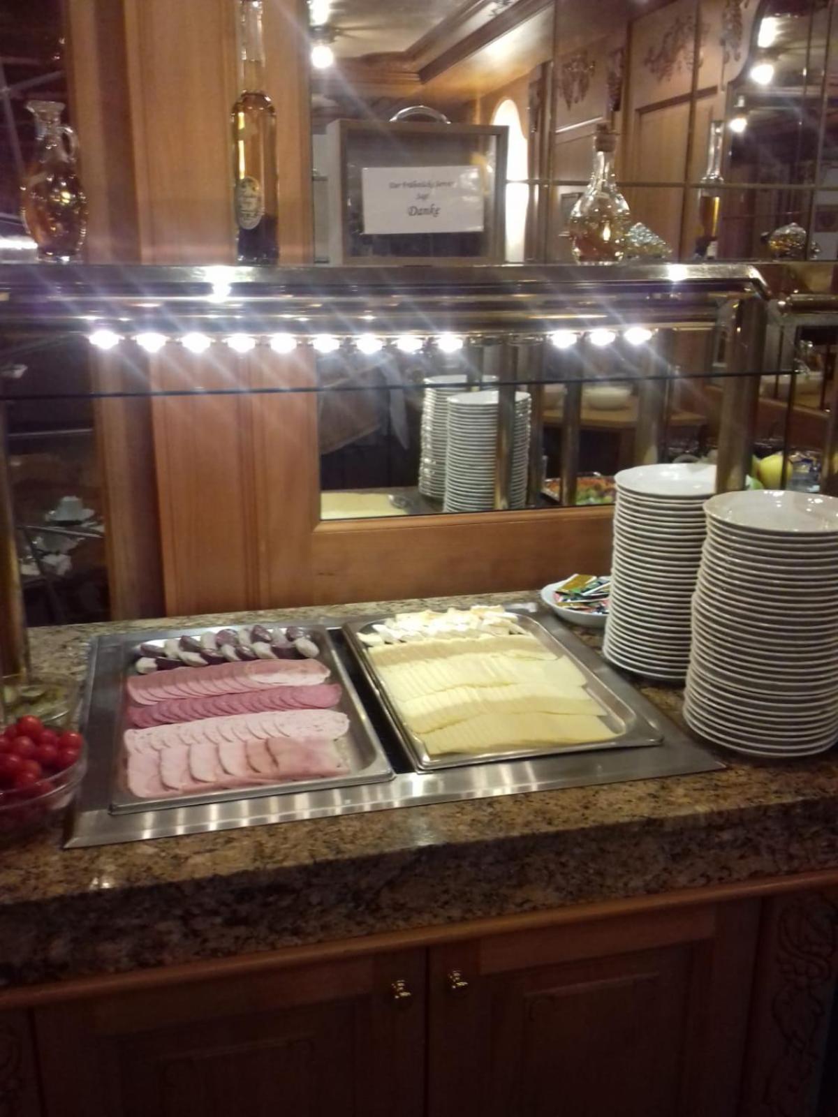 Hotel Zum Goldenen Ochsen Майкамер Екстериор снимка