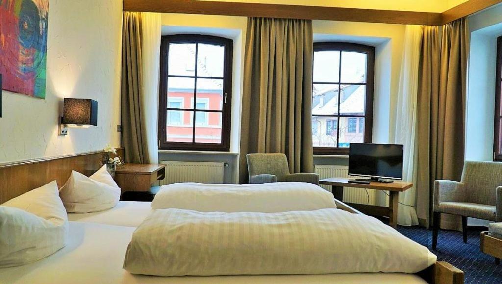 Hotel Zum Goldenen Ochsen Майкамер Екстериор снимка