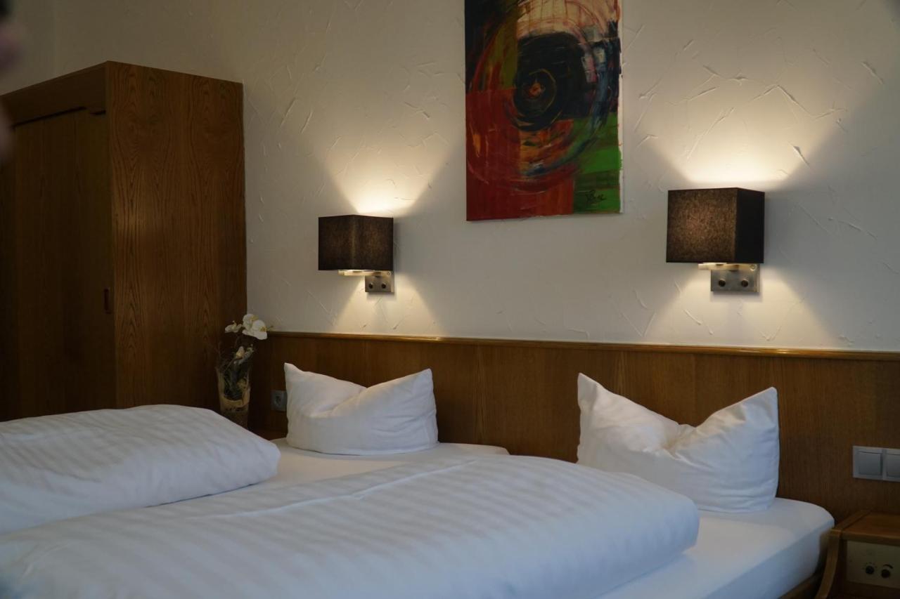 Hotel Zum Goldenen Ochsen Майкамер Екстериор снимка