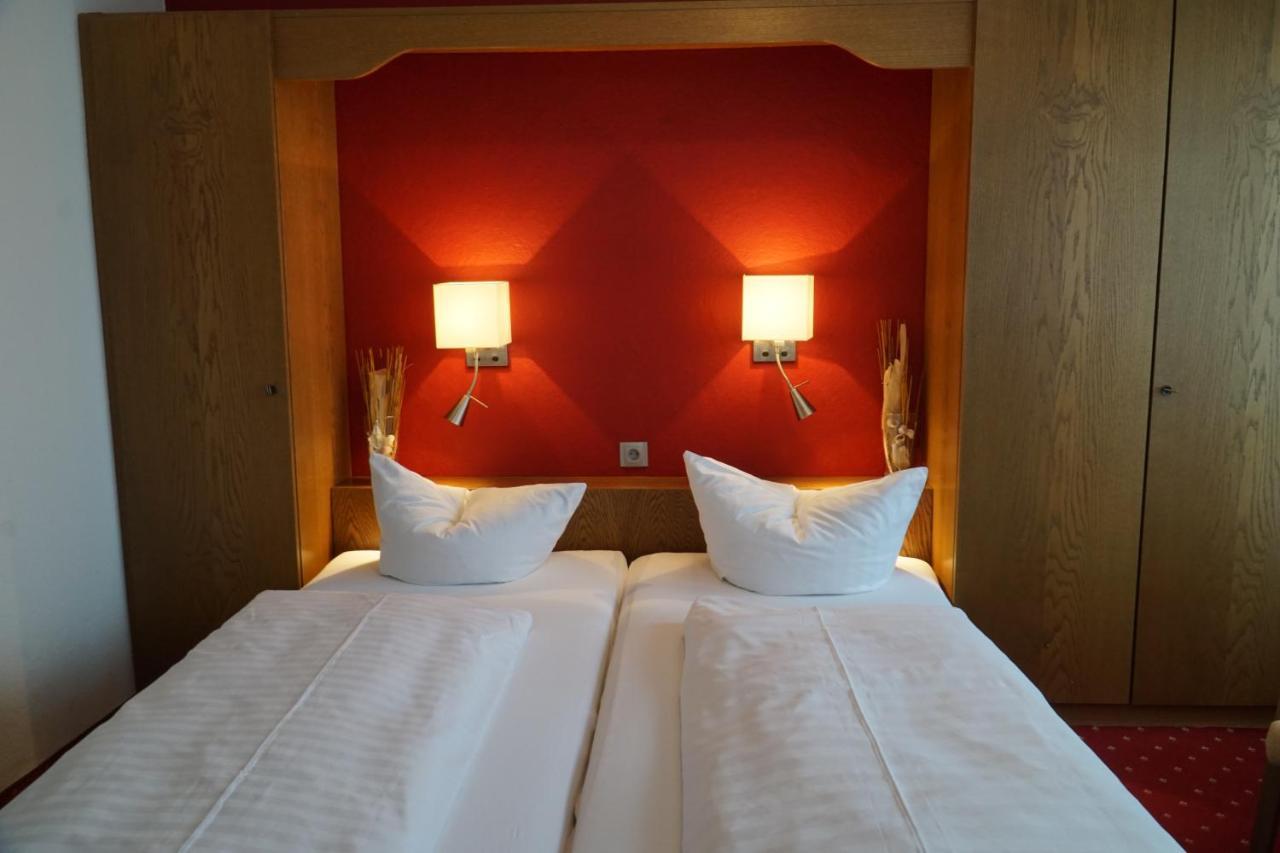 Hotel Zum Goldenen Ochsen Майкамер Екстериор снимка